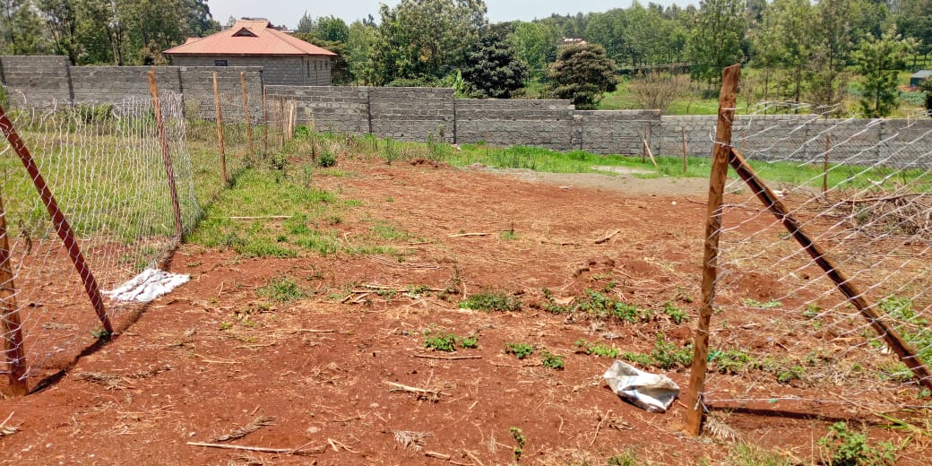 50 by 100 plot for sale in Kiambu Kabete.