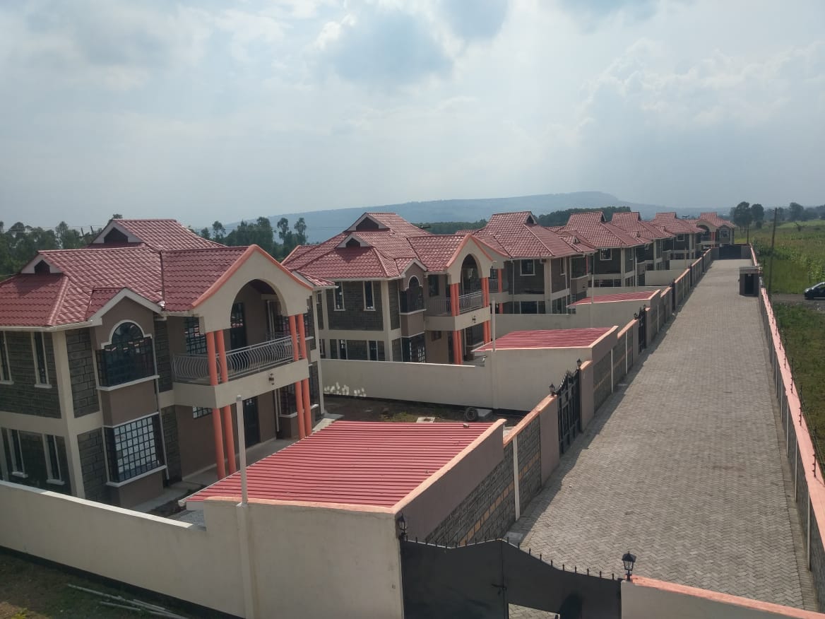 4 bedroom all ensuite with Dsq for sale in Lanet Nakuru