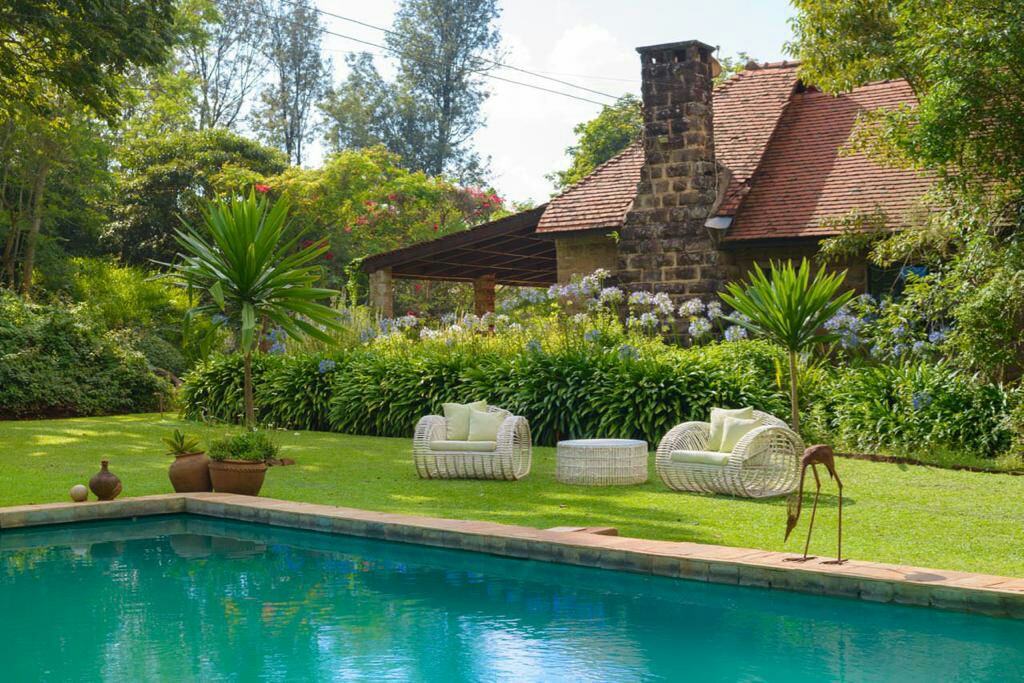 6BR STYLISH PRESTIGIOUS HOUSE ON 4.5 ACRES LAND ON QUICK SALE