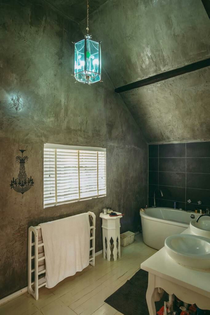 6BR STYLISH PRESTIGIOUS HOUSE ON 4.5 ACRES LAND ON QUICK SALE