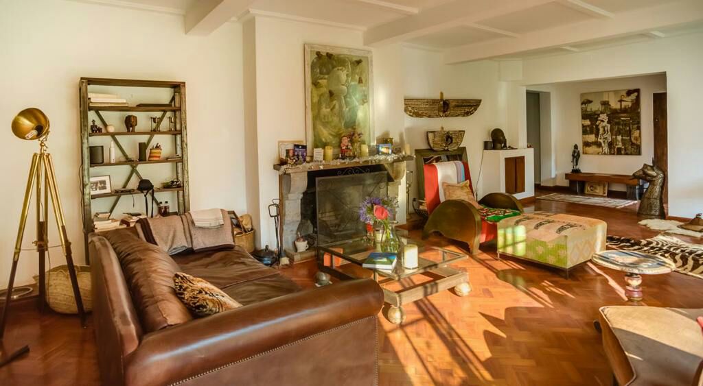 6BR STYLISH PRESTIGIOUS HOUSE ON 4.5 ACRES LAND ON QUICK SALE