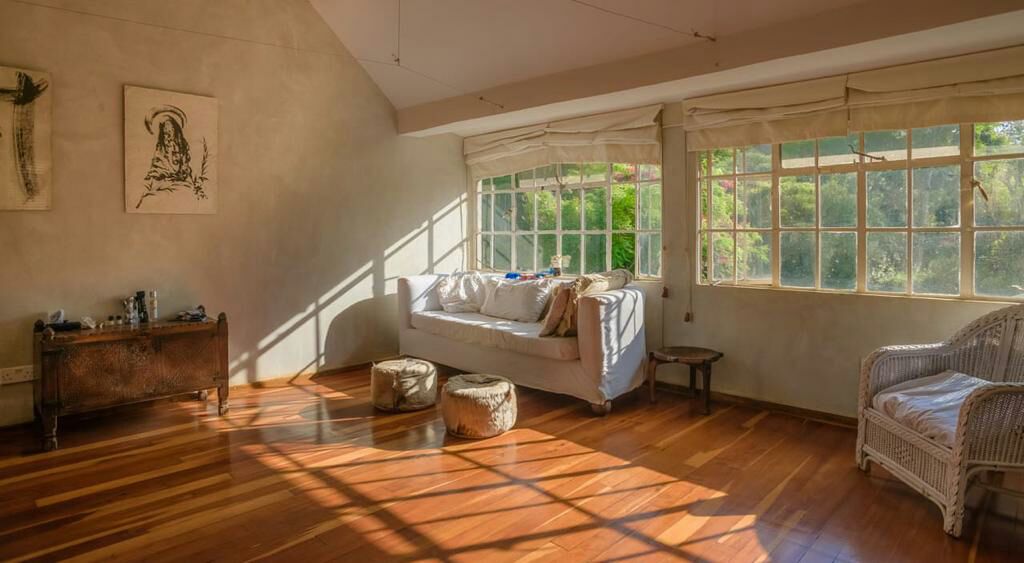 6BR STYLISH PRESTIGIOUS HOUSE ON 4.5 ACRES LAND ON QUICK SALE