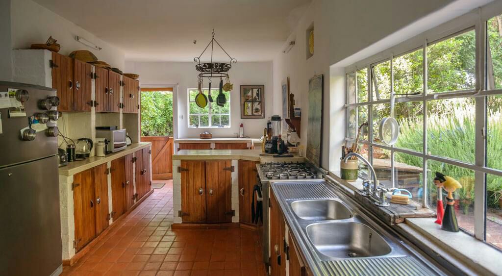 6BR STYLISH PRESTIGIOUS HOUSE ON 4.5 ACRES LAND ON QUICK SALE