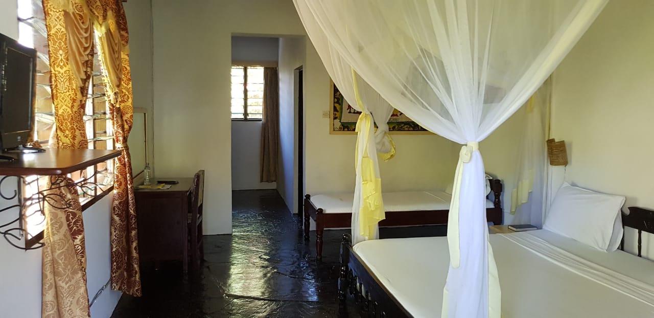 2 Acre for sale with Hotel in Kilifi North