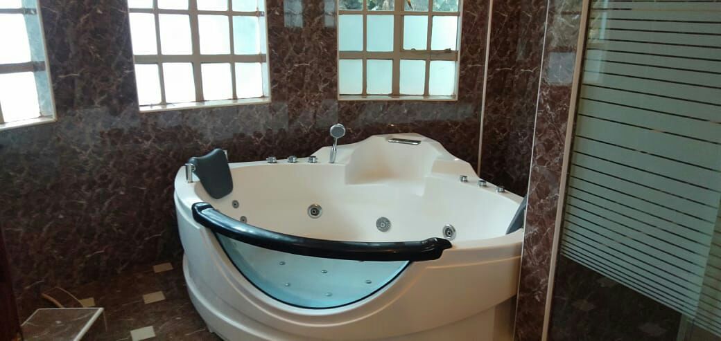 THIGIRI NEW MUTHAIGA NAIROBI 6BR STYLISH AMBASSADORIAL HOUSE FOR RENT