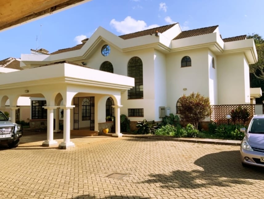 5 bedroom House for sale in Runda. all ensuite Mansion