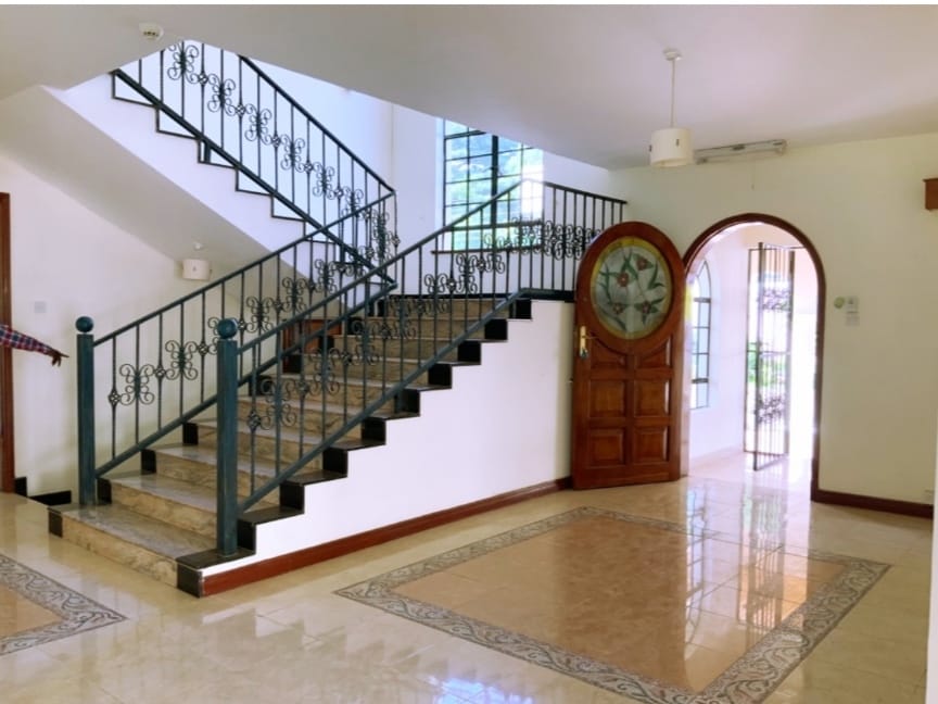 5 bedroom House for sale in Runda. all ensuite Mansion