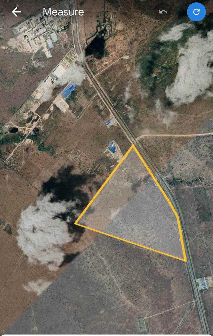 200 Acres for sale along Mombasa road.Kinanie area