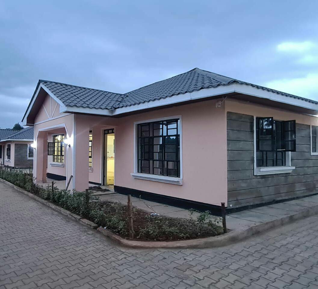 KIKUYU 3BR LUXURIOUS OWN COMPOUND SPACIOUS HOUSE ON QUICK SALE