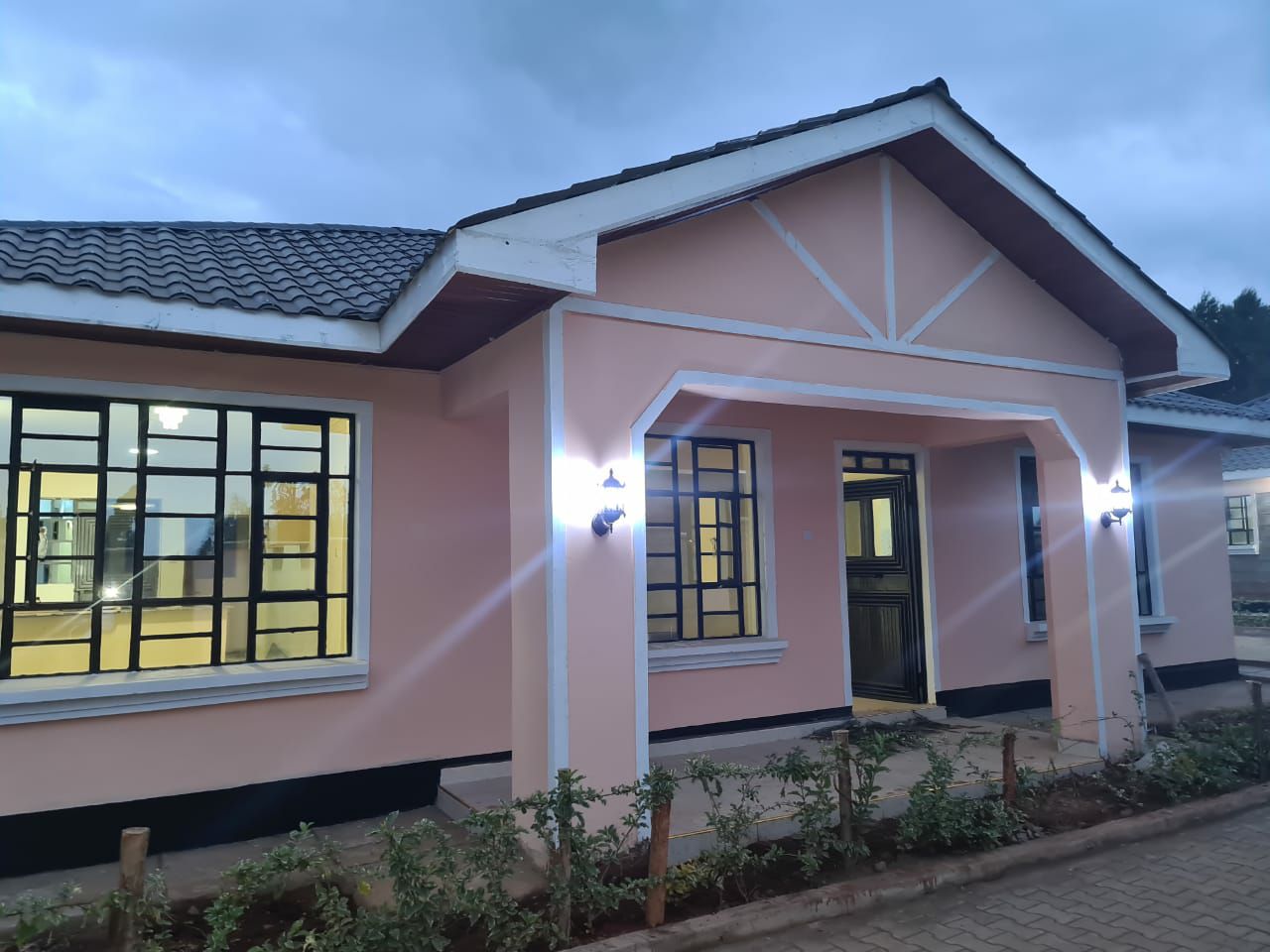 KIKUYU 3BR LUXURIOUS OWN COMPOUND SPACIOUS HOUSE ON QUICK SALE