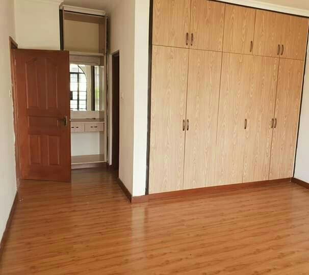 MUTHAIGA NORTH ESTATE NAIROBI 4BR HOUSE ON QUICK SALE