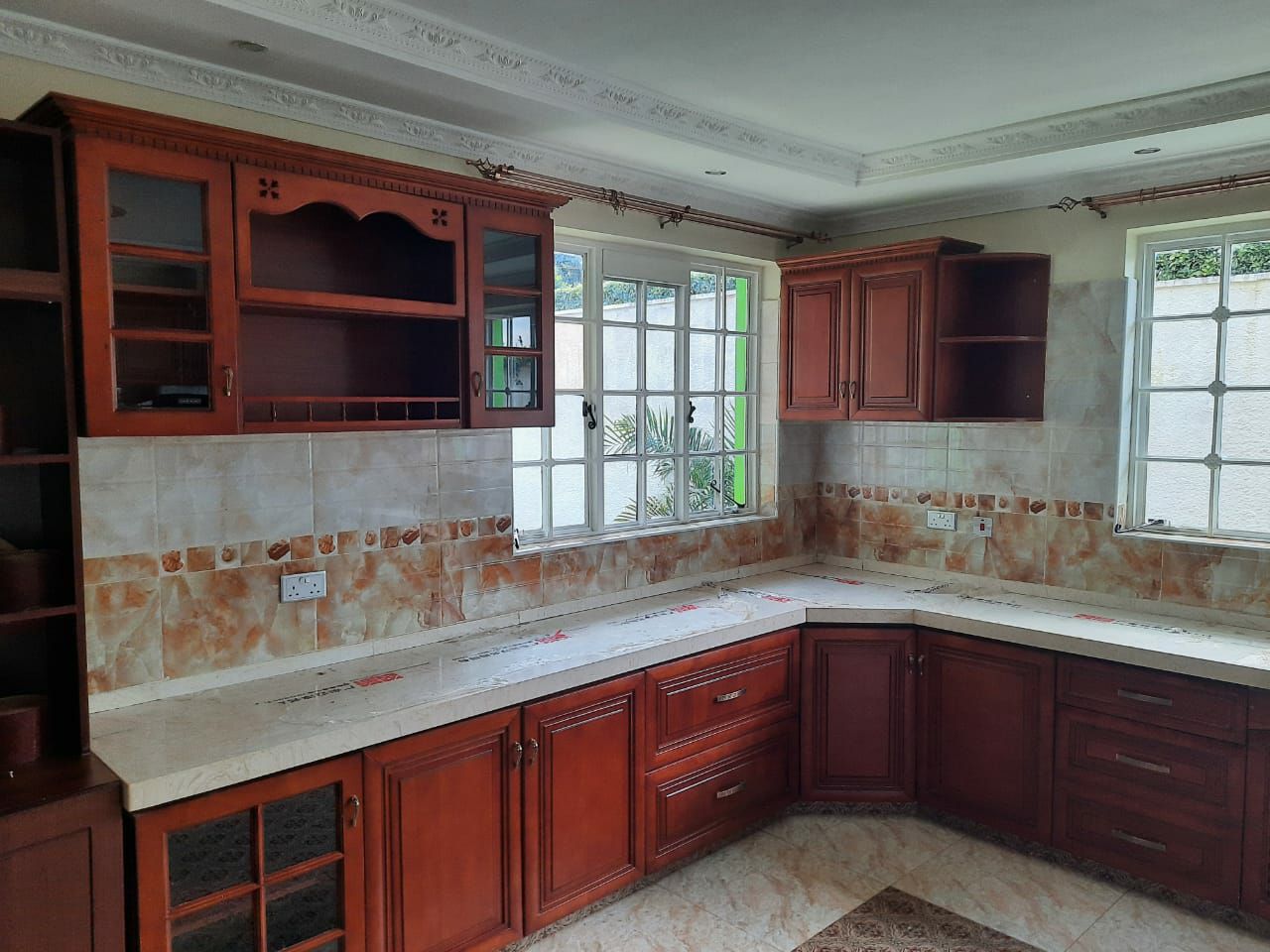 MUTHAIGA NORTH ESTATE NAIROBI 4BR HOUSE ON QUICK SALE