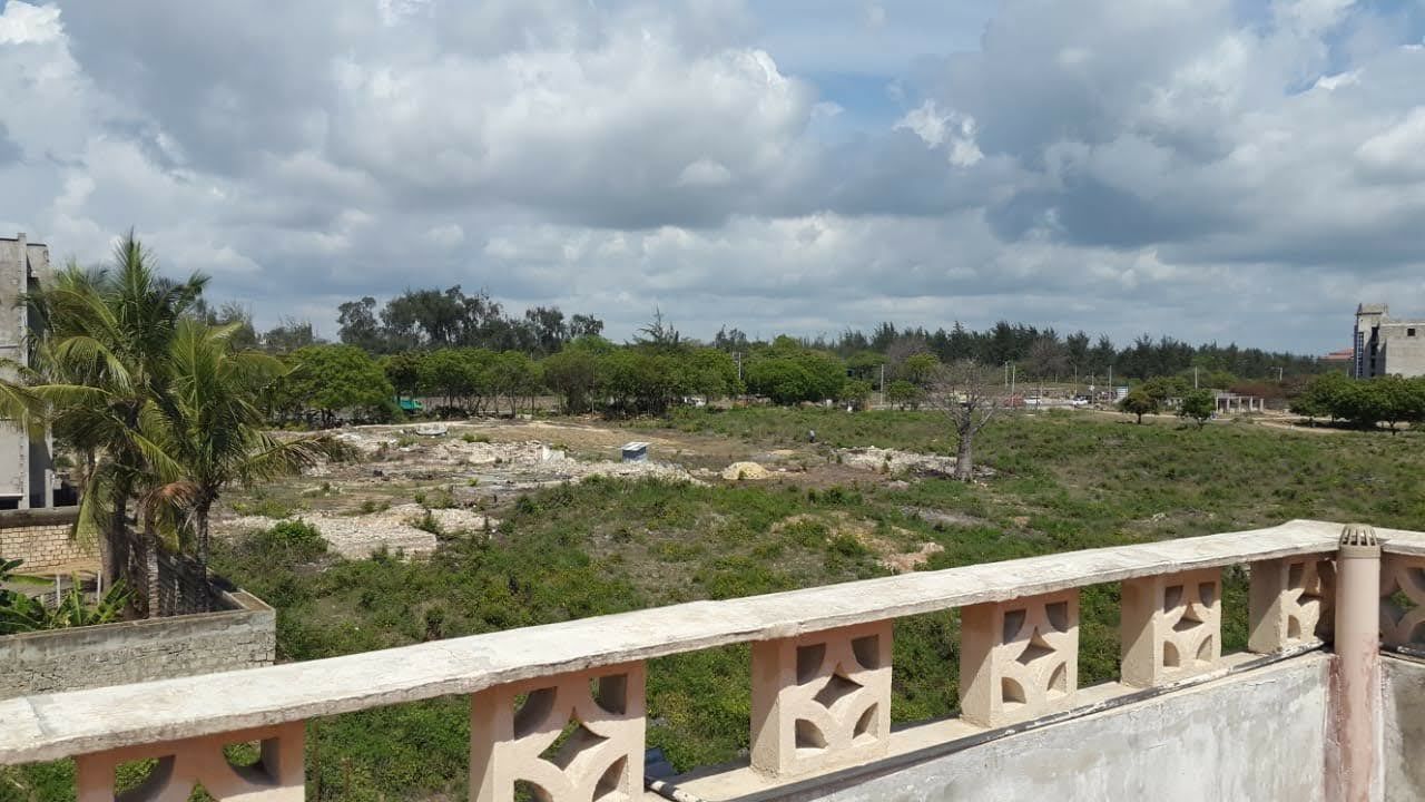 NYALI BEACH MOMBASA 5BR FULLY FURNISHED BEACH HOUSE ON QUICK SALE