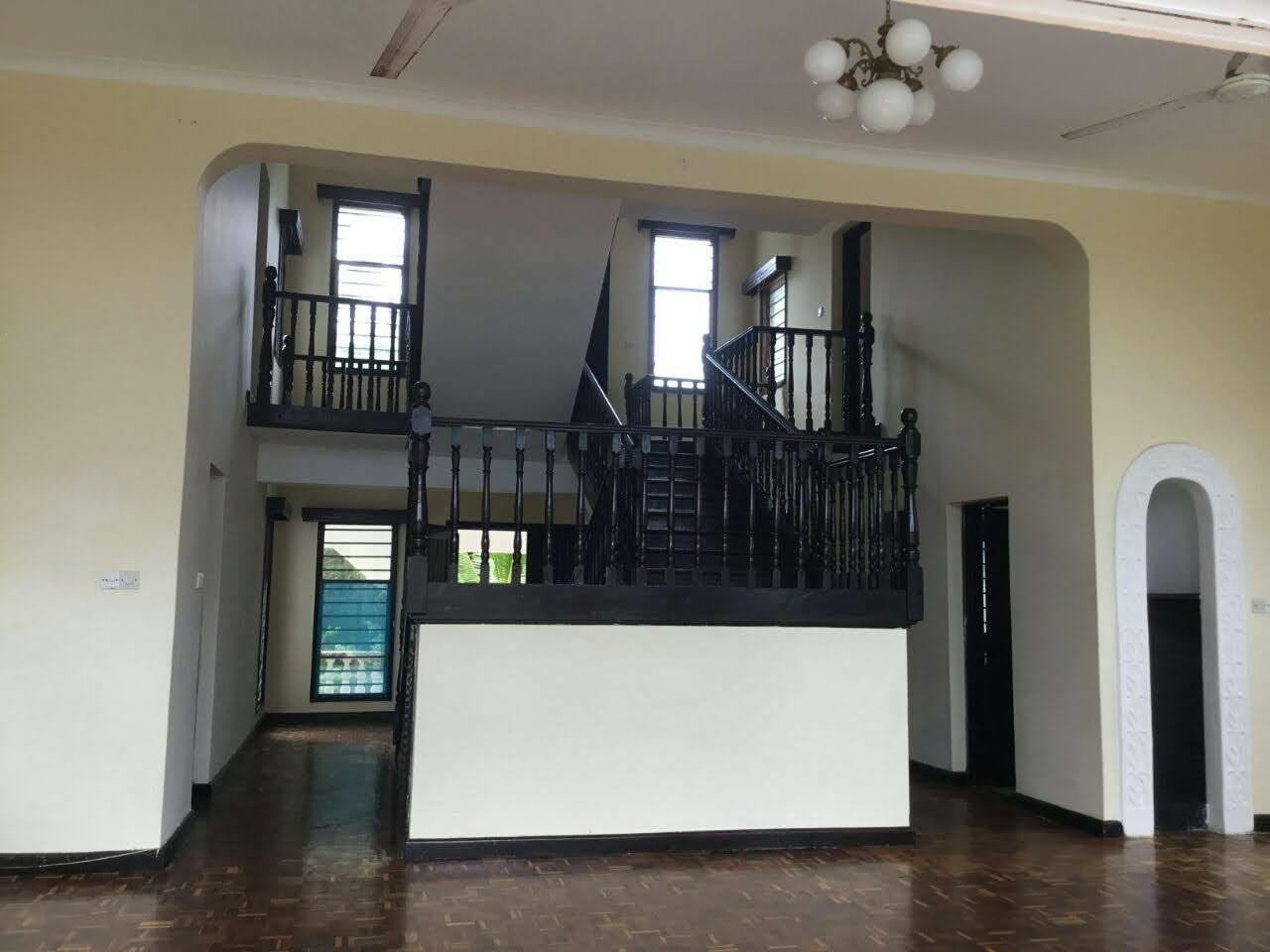 NYALI BEACH MOMBASA 5BR FULLY FURNISHED BEACH HOUSE ON QUICK SALE