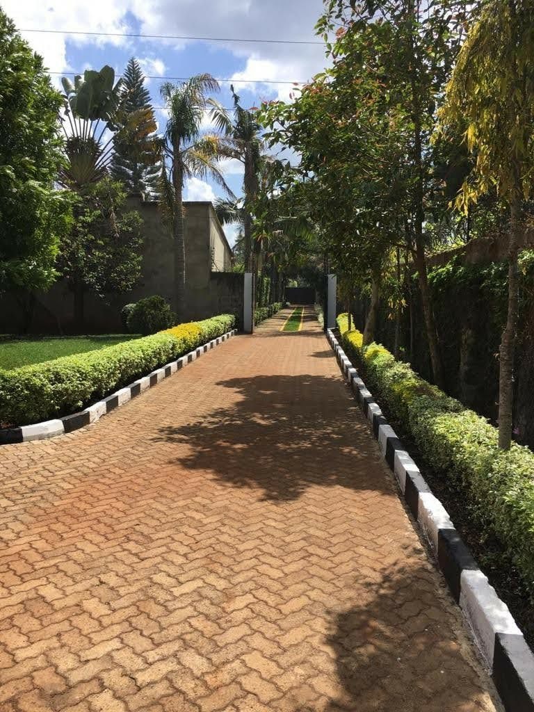 RUNDA NAIROBI 5BR LUXURIOUS MASTERPIECE HOUSE ON QUICK SALE