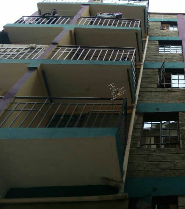 THIKA ROAD KAHAWA WENDANI NAIROBI RESIDENTIAL APARTMENT FLAT ON QUICK SALE