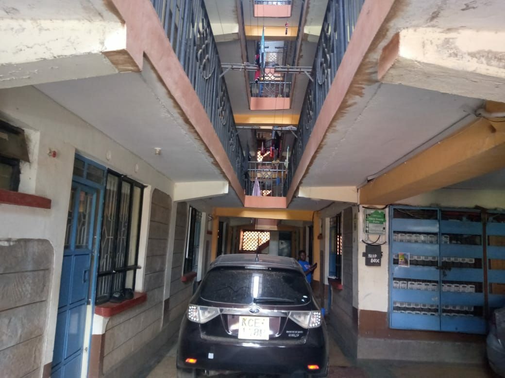 5 STOREY RESIDENTIAL APARTMENT FLATS ON QUICK SALE IN KAHAWA WENDANI