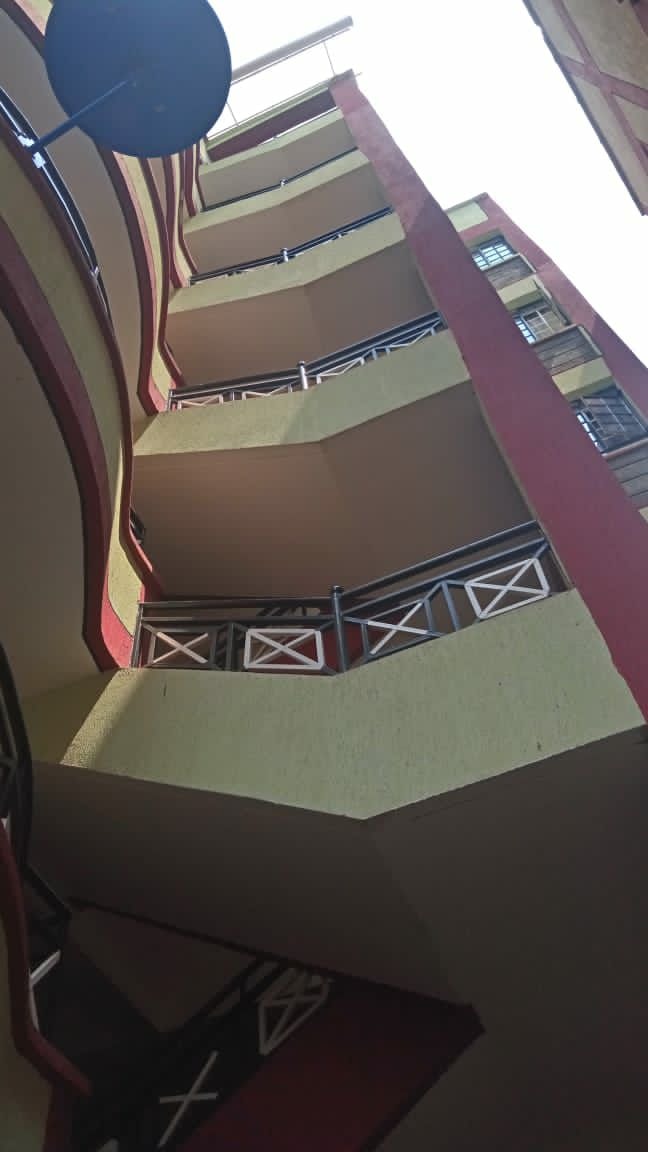 DONHOLM NAIROBI NEW MODERN APARTMENT FLAT ON QUICK SALE