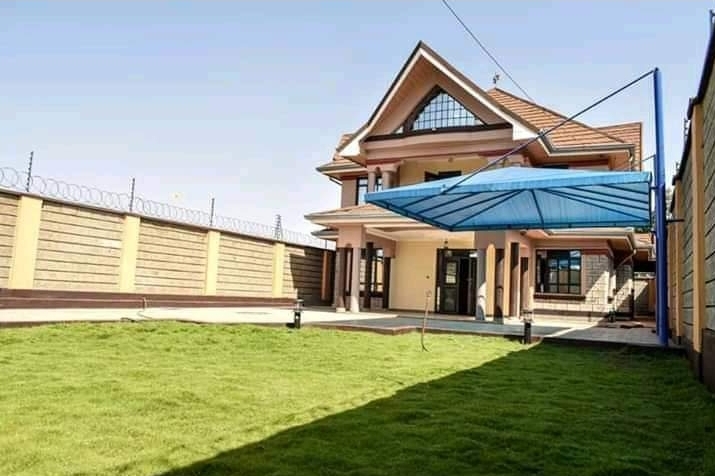 4 bedroom mansion  .at ruiru