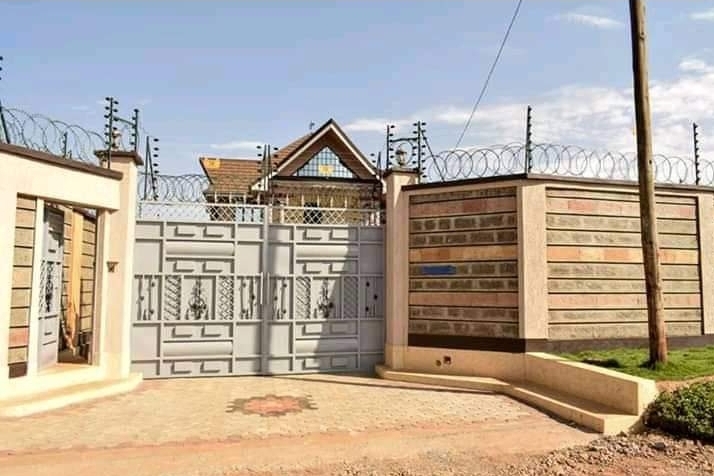 4 bedroom mansion  .at ruiru