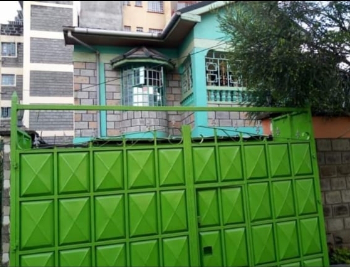 6 bedroom house in Tassia