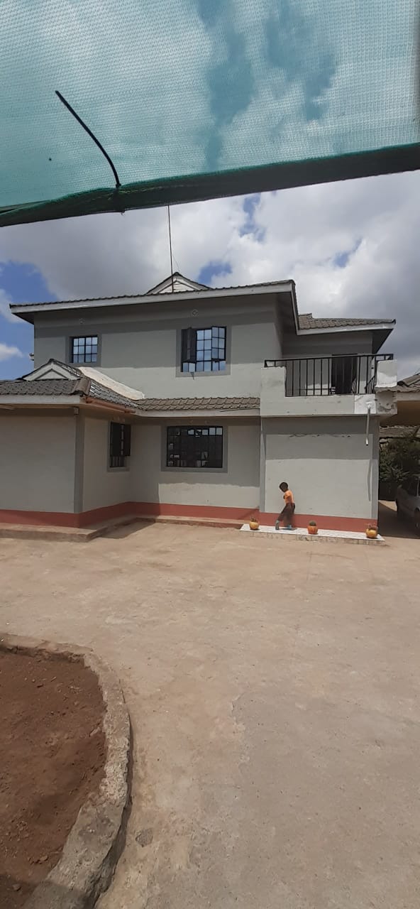 4 bedroom mansion at ruiru kimbo. 