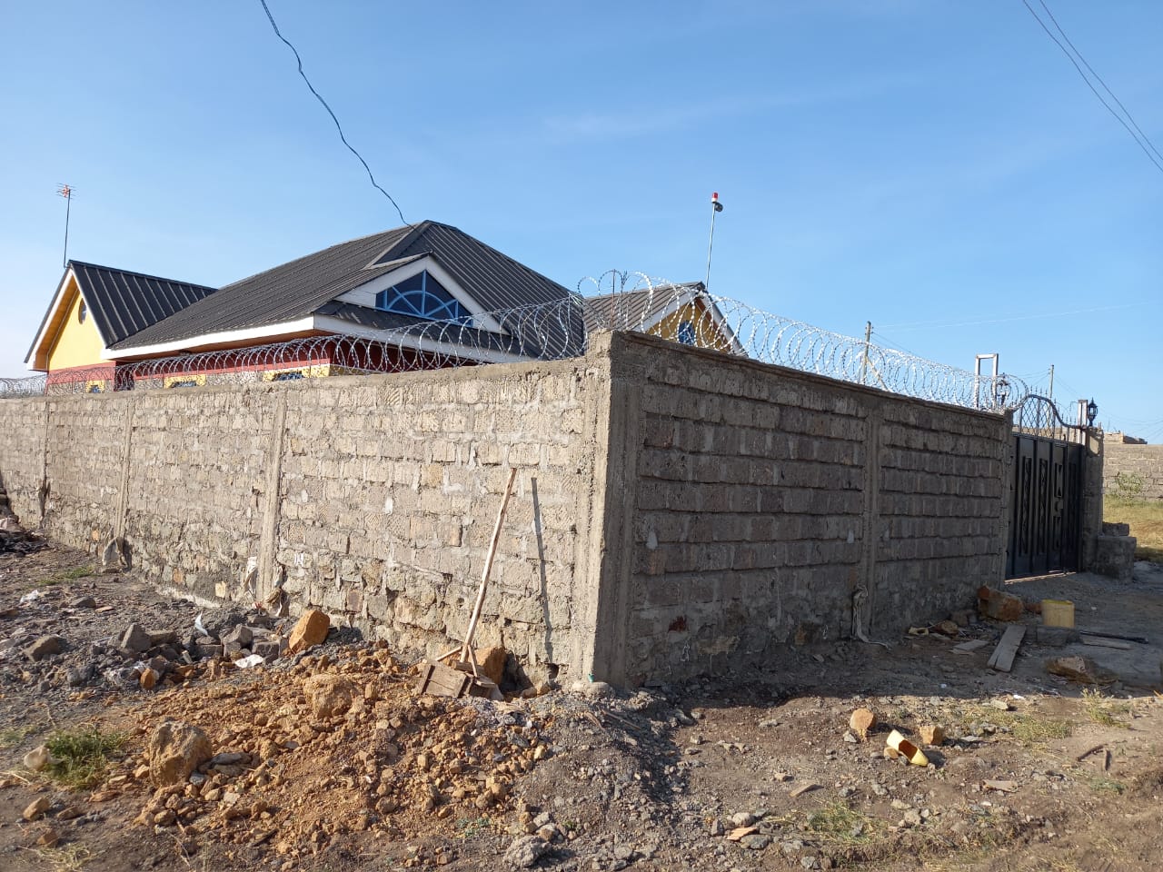 3 BEDROOM BUNGALOW HOUSE ON SALE ALONG THIKA ROAD RUIRU KIMBO