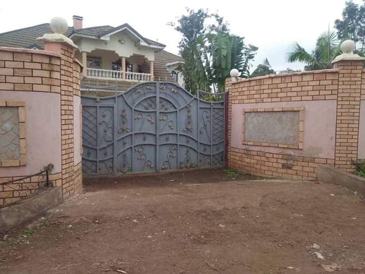 5 Bedroom Spacious Designer House for SALE at Ksh. 18M