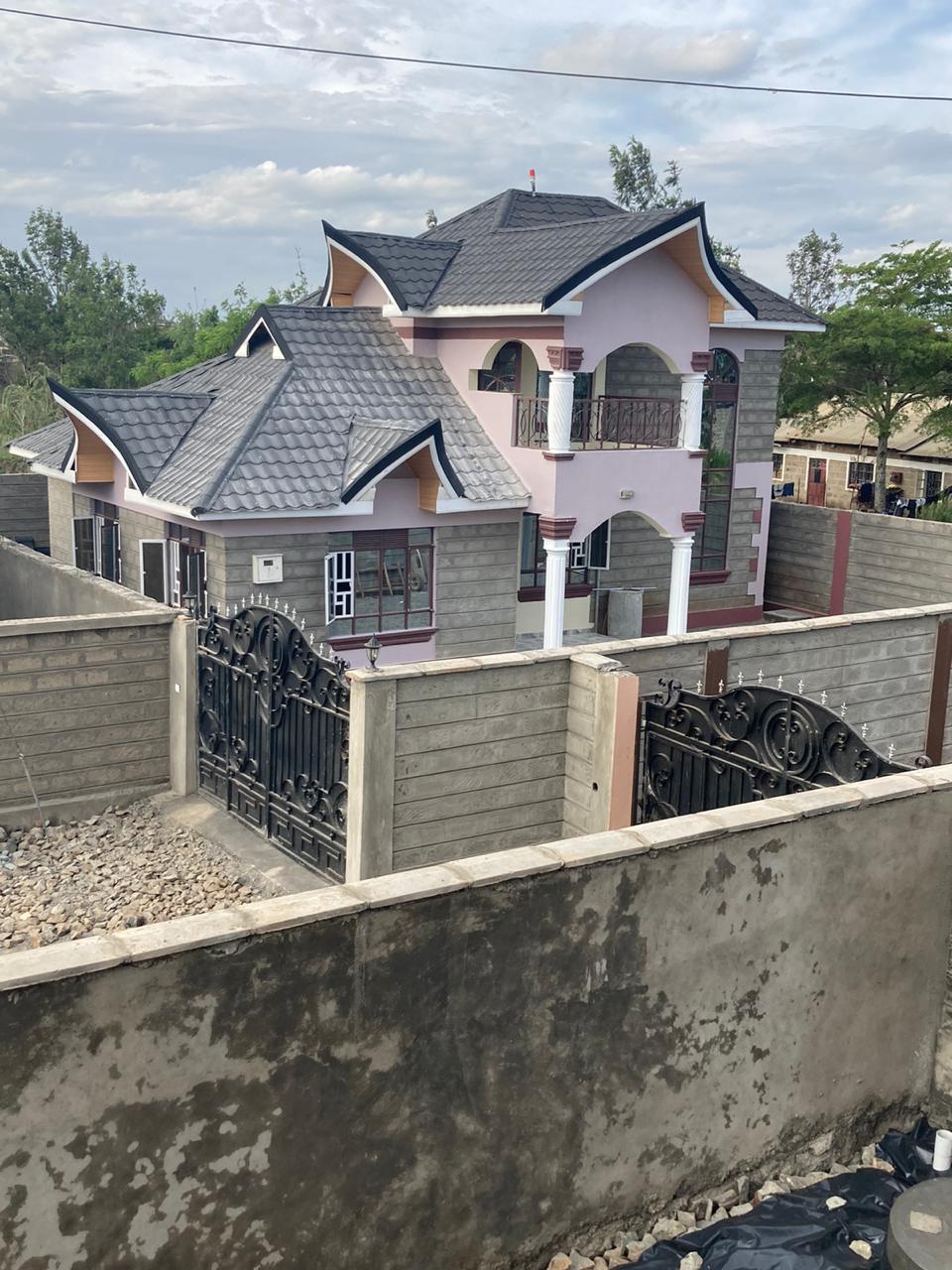  3 BEDROOM MASSIONATE ON SALE ALONG THIKA ROAD SUPERHIGHWAY (RUIRU)