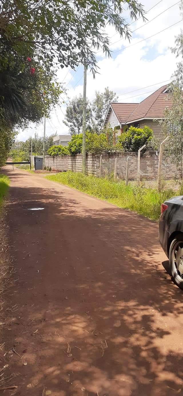 100*100 Plot for sale at kamiti road