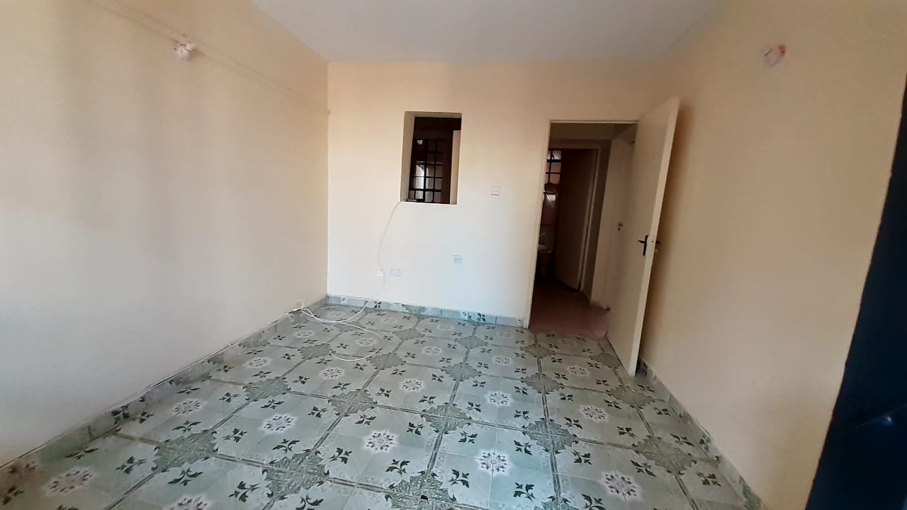 FLAT ON QUICK SALE ALONG LIMURU RD(RUAKA) 