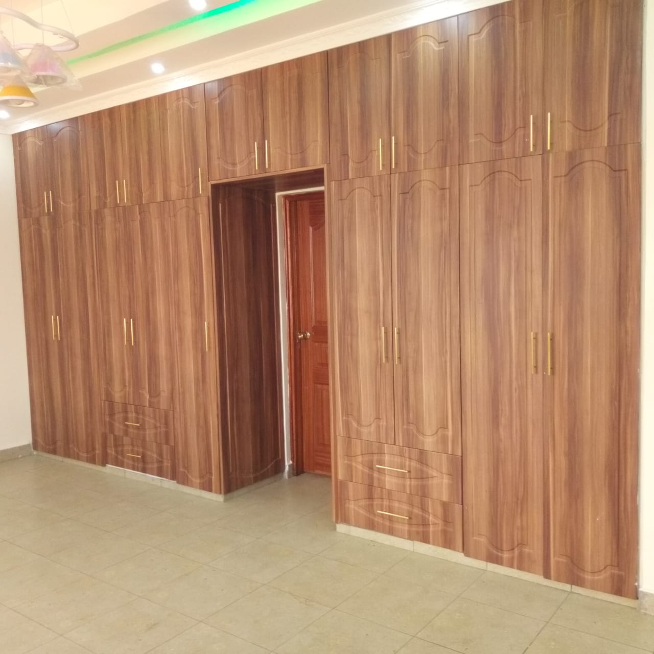 5 bedrooms all Ensuite with servant quarter for sale in Ruiru Membly estate