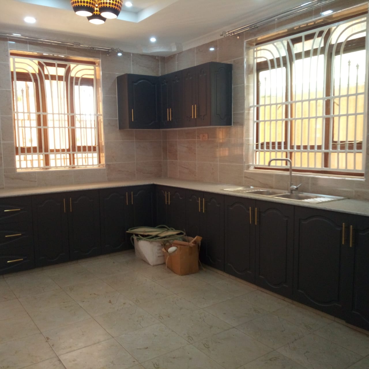 5 bedrooms all Ensuite with servant quarter for sale in Ruiru Membly estate