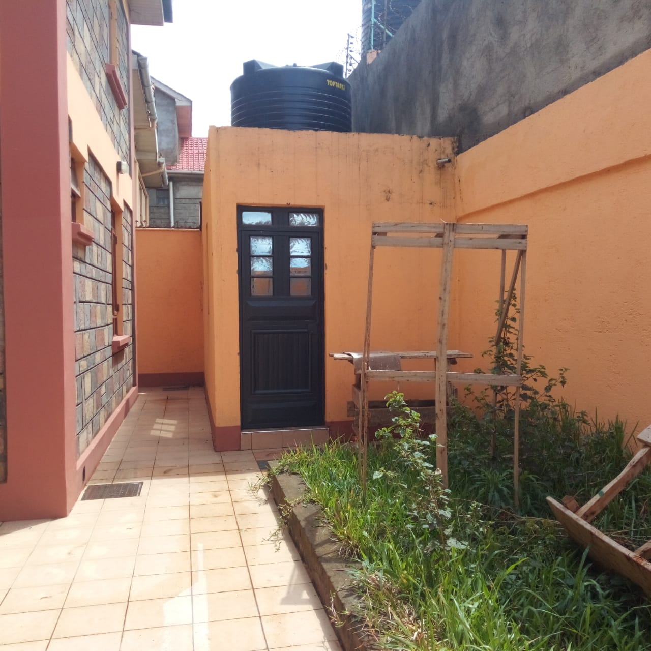 5 bedrooms all Ensuite with servant quarter for sale in Ruiru Membly estate