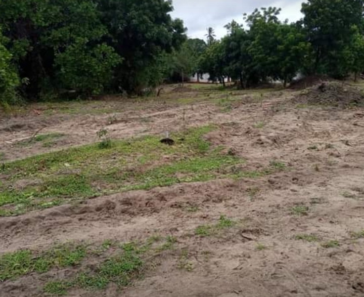 50 by 100 for sale at msabaha malindi