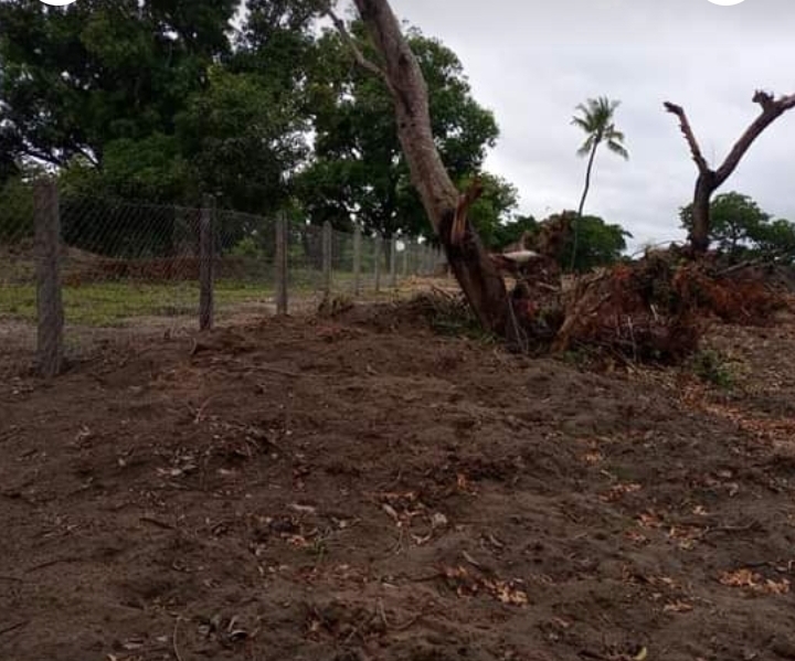 50 by 100 for sale at msabaha malindi