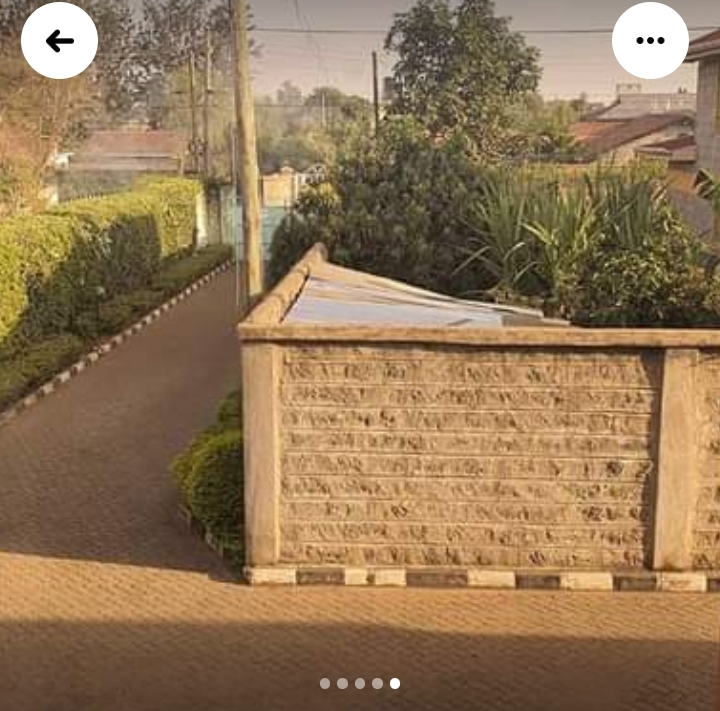 5 bedroom at kahawa Subaru for sale