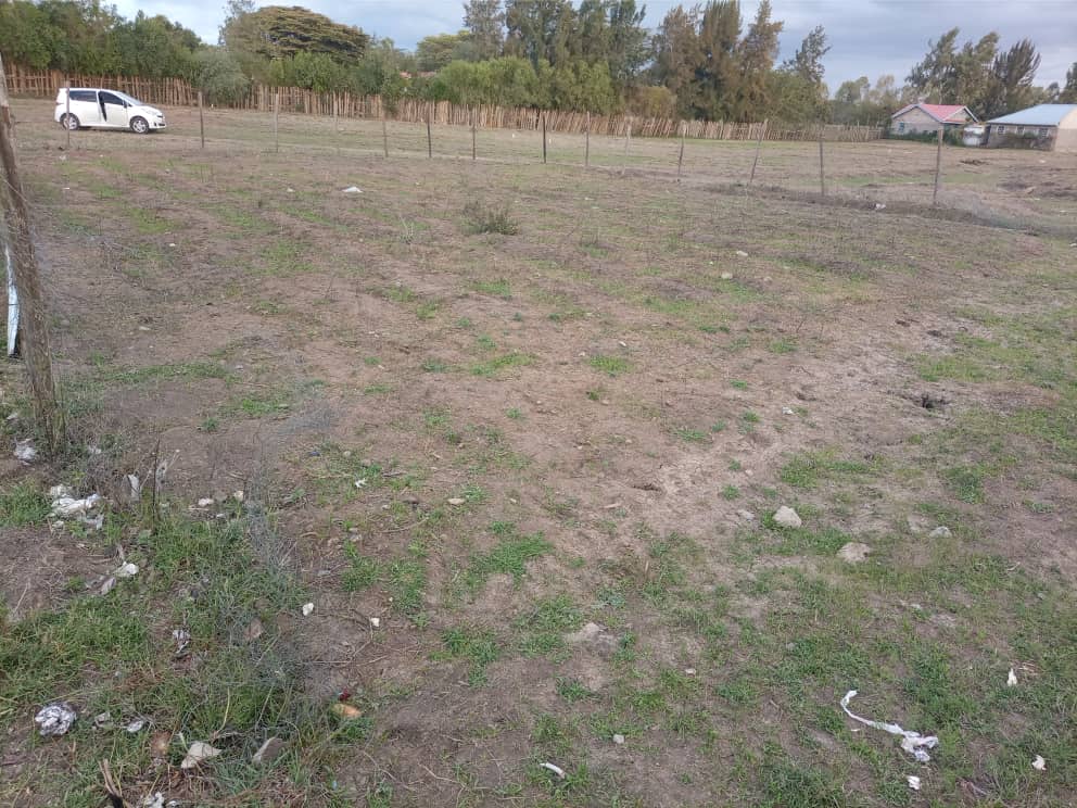 Prime plots 50 x 100 for sale in Kamulu.