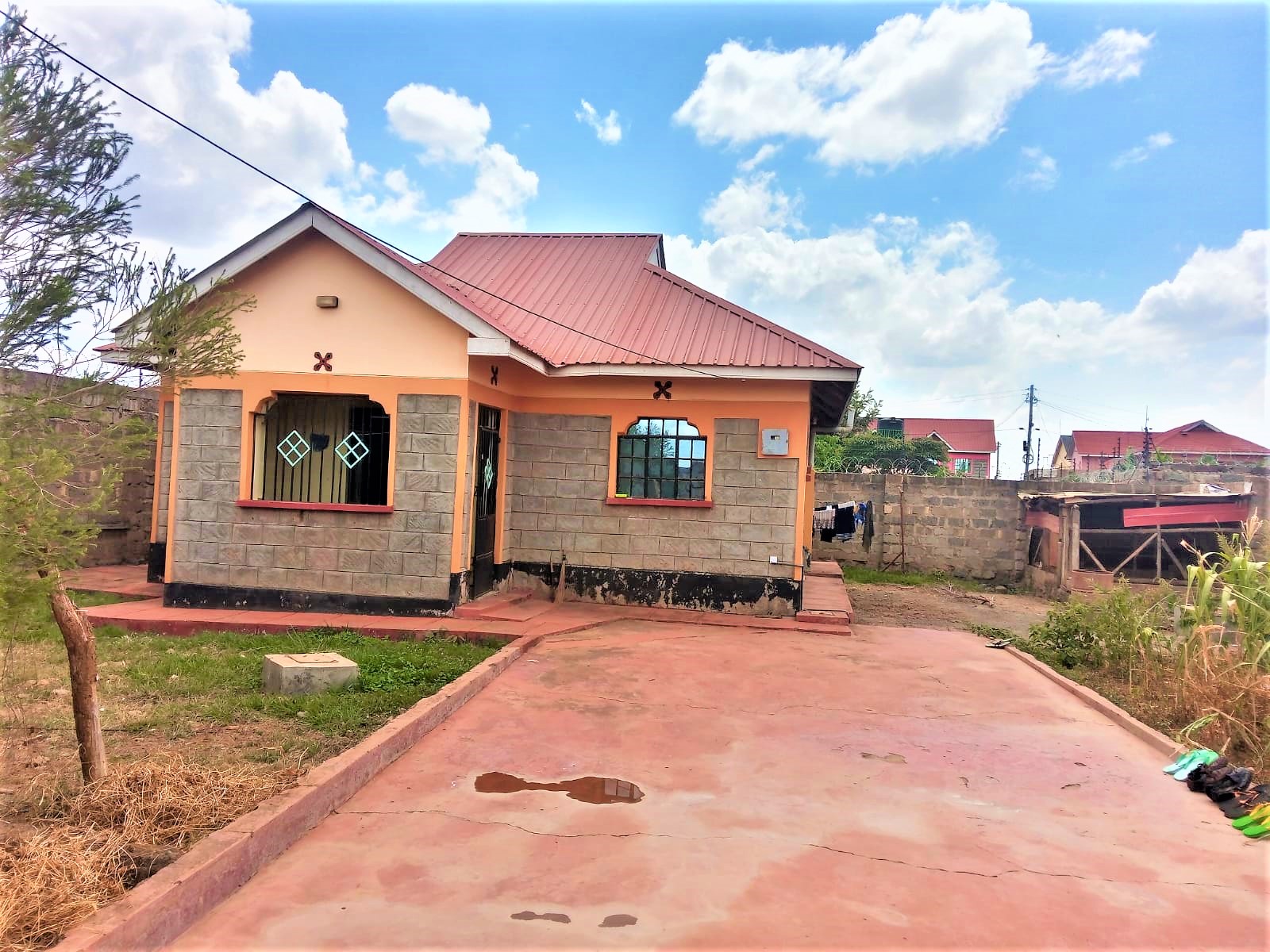 3bedroom house on sale Thika Kwaheri . 50X100 plot