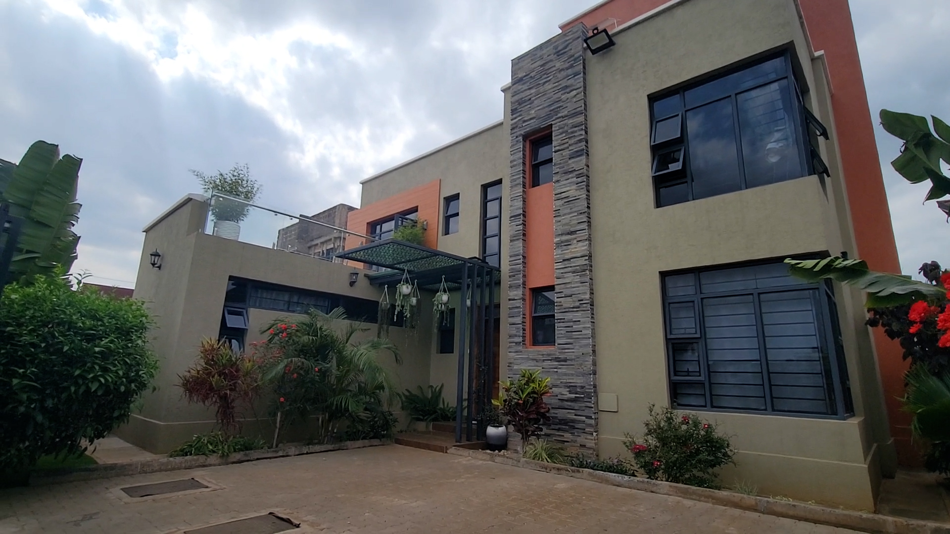 State of the Art Maisonette