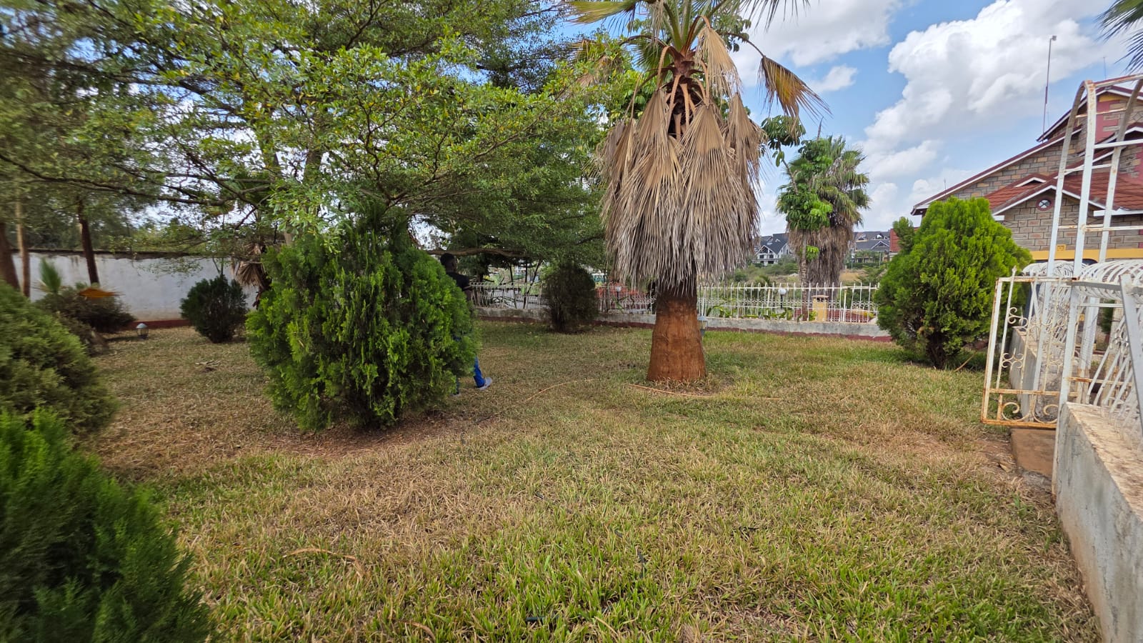 7 Bedroom Mansionatte in Ruiru | ½ acre | Commercial & Residential Use